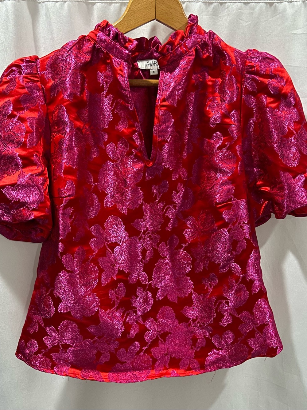 AVARA Brocade Red and Fuchsia Floral Puff-Sleeve Satin Blouse